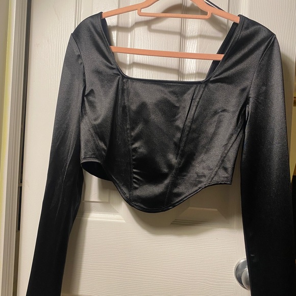 Super cute Silk corset top - Picture 3 of 5